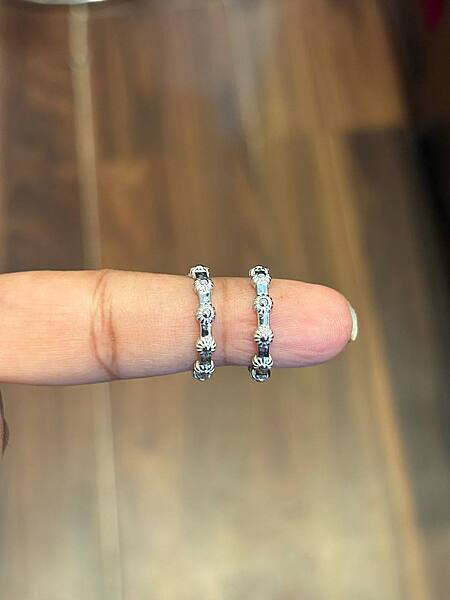 silver mini flower toe ring