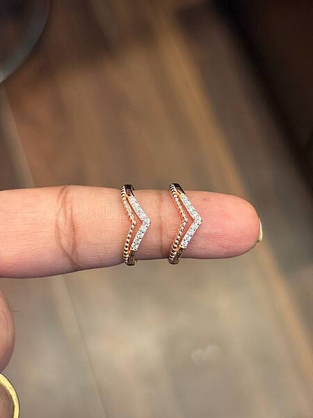 silver queentina toe ring with rosegold finish