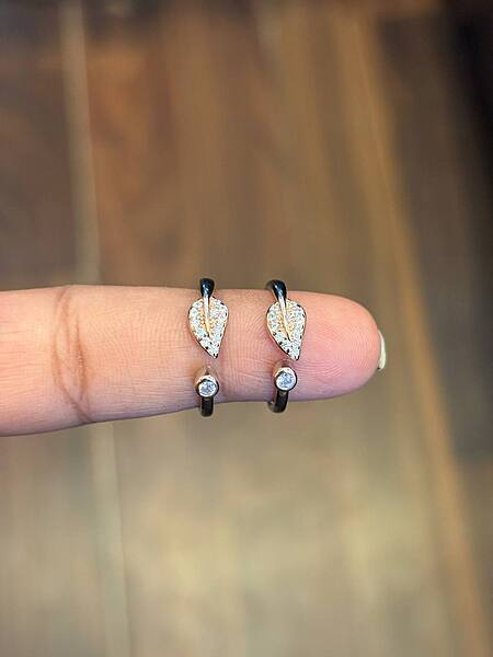silver leaf dual finish toe ring