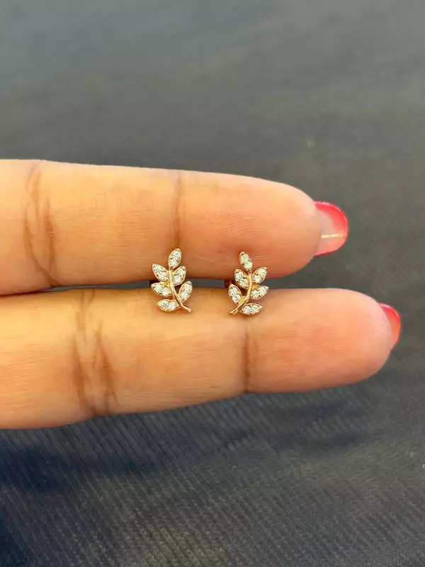Silver leaff second stud with rosegold finish