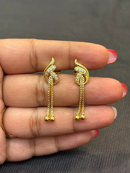 Silver agalya stud with gold finish