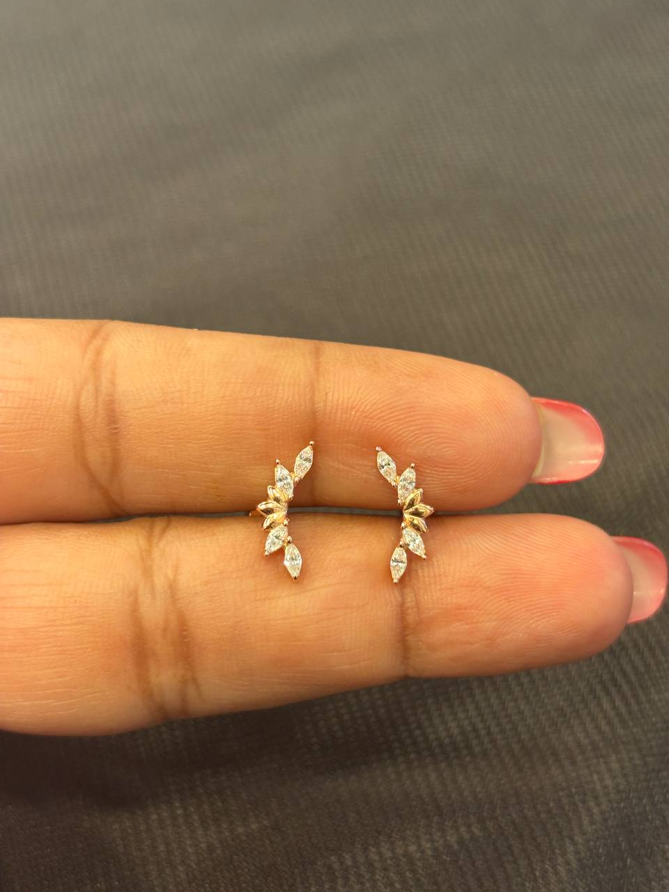 Silver Nazhi second stud with rosegold finish