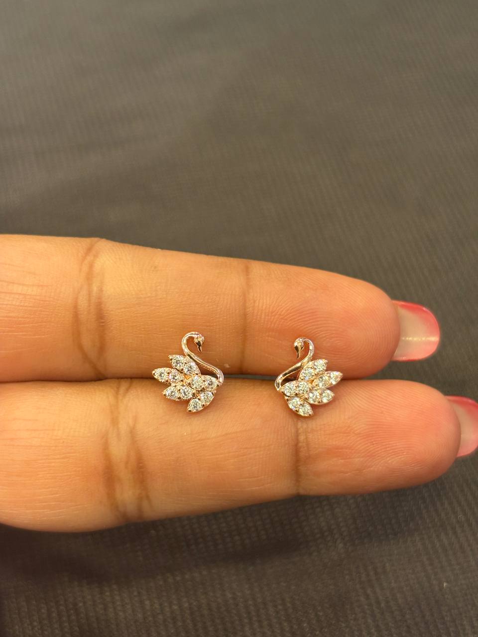 Silver annam second stud with rosegold finish