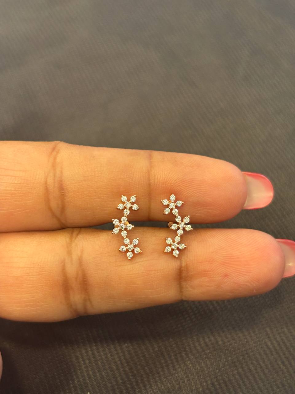 Silver malar 3 second stud with rosegold finish