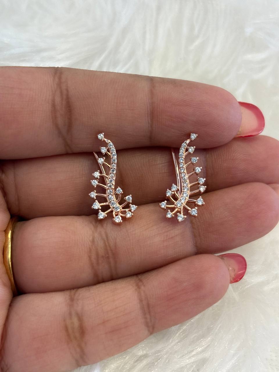 Silver sia earcuff