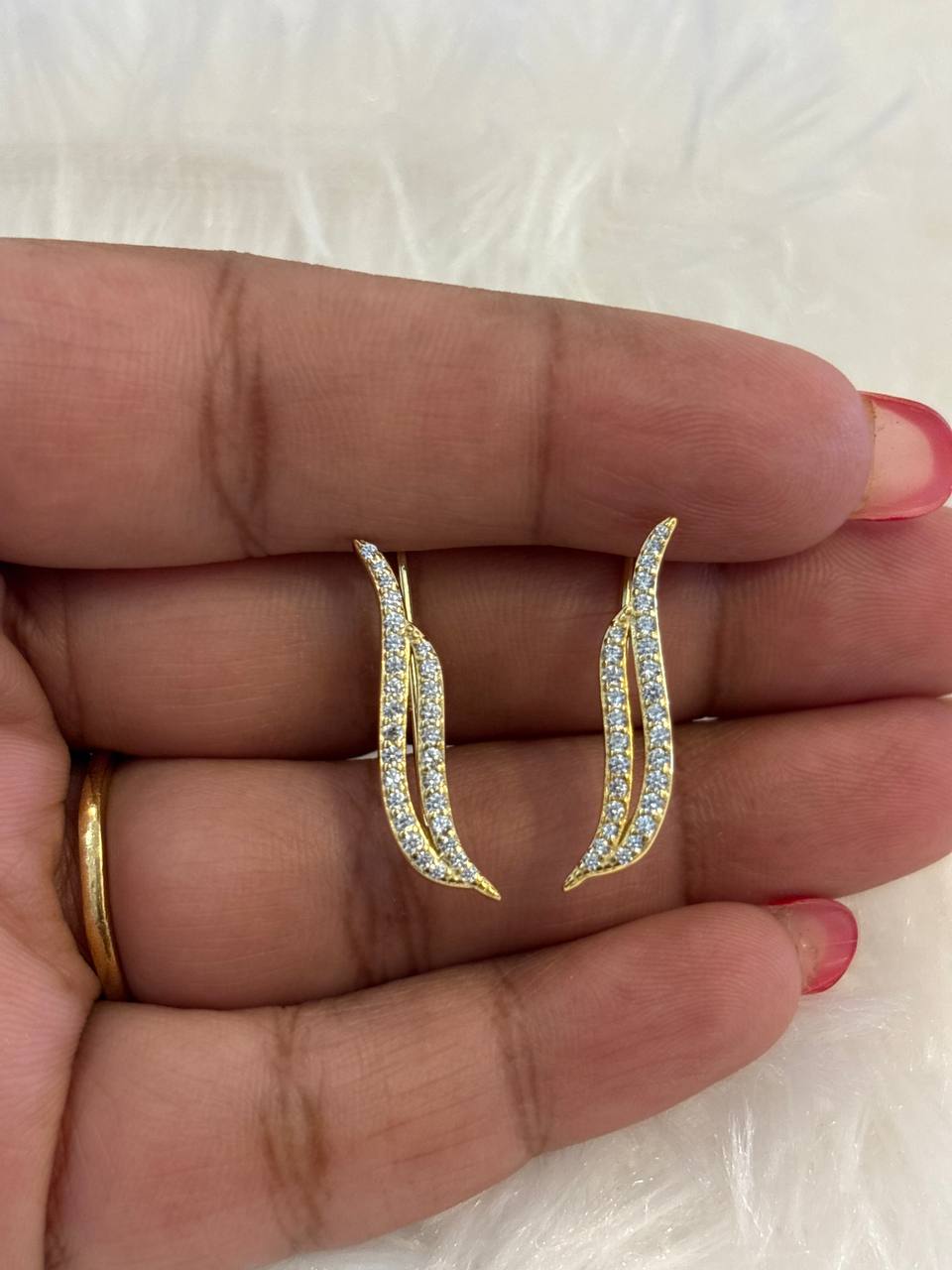 Sila mira earcuff