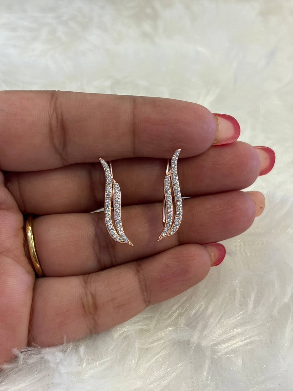 Sila mira earcuff