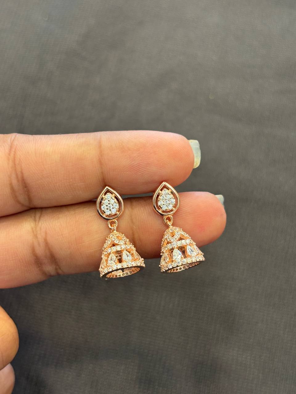Silver dhiviksha jimiki