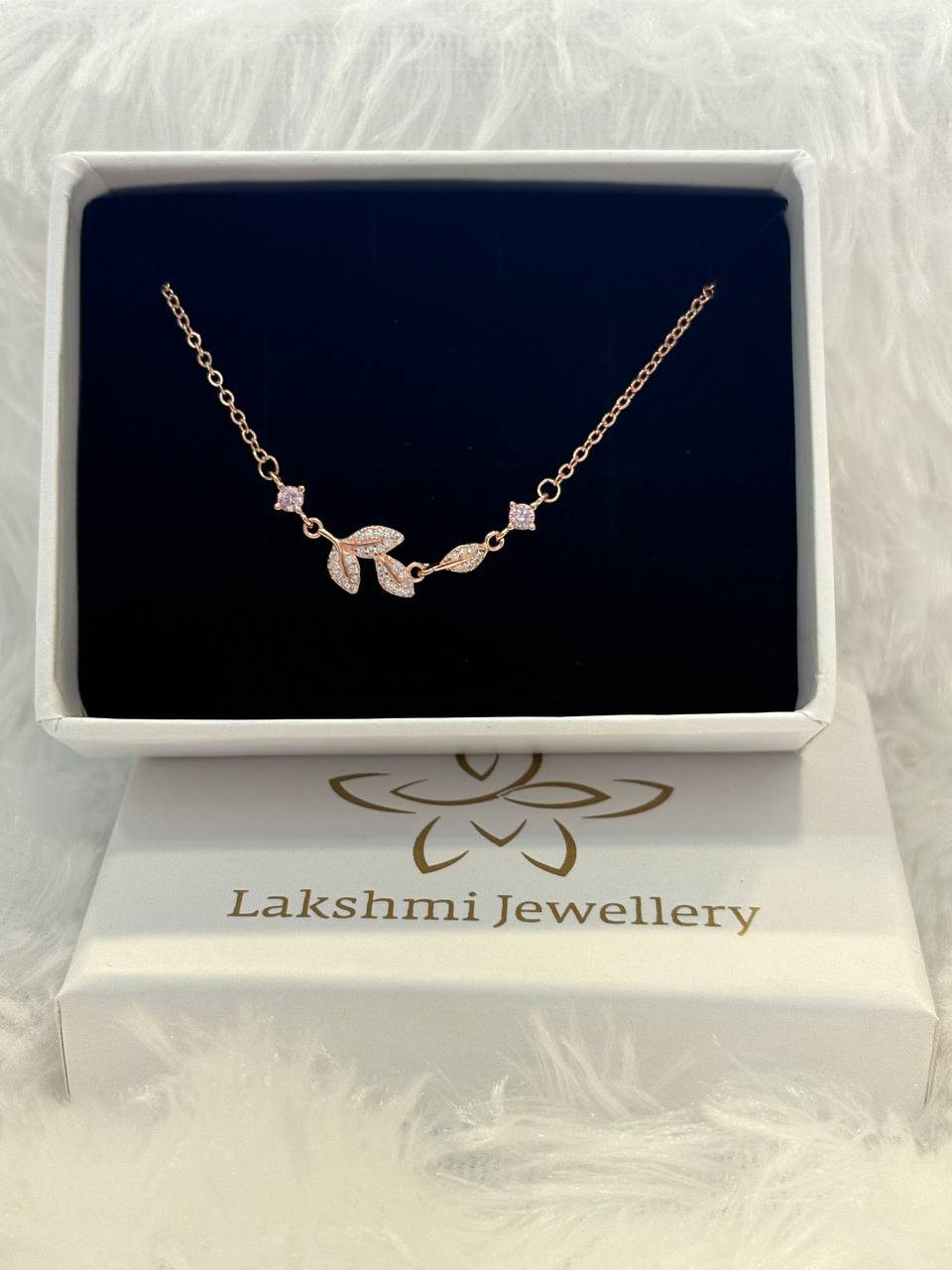 Silver leaf bracelet with rosegold finish