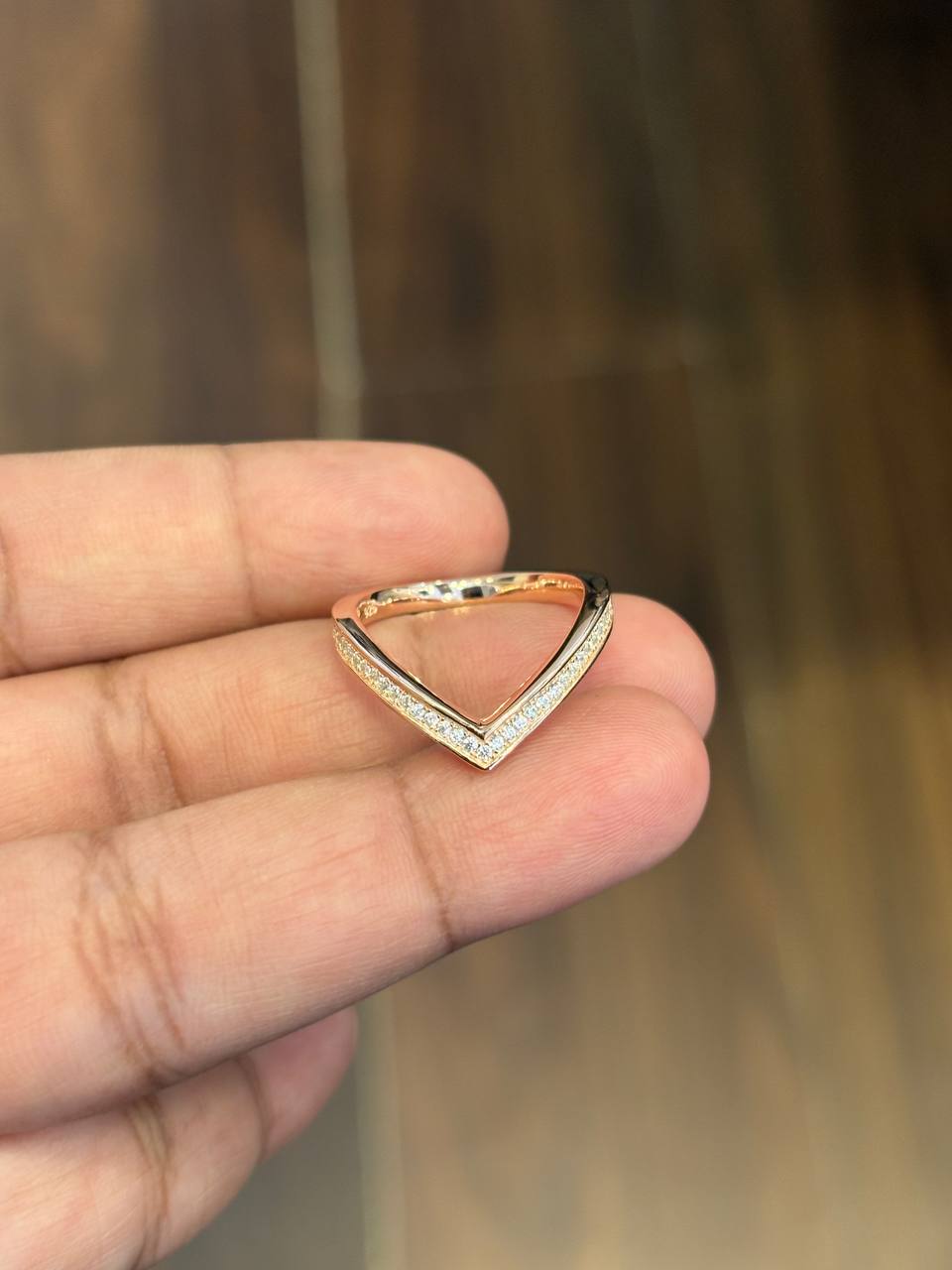 Silver avni ring with rosegold finish