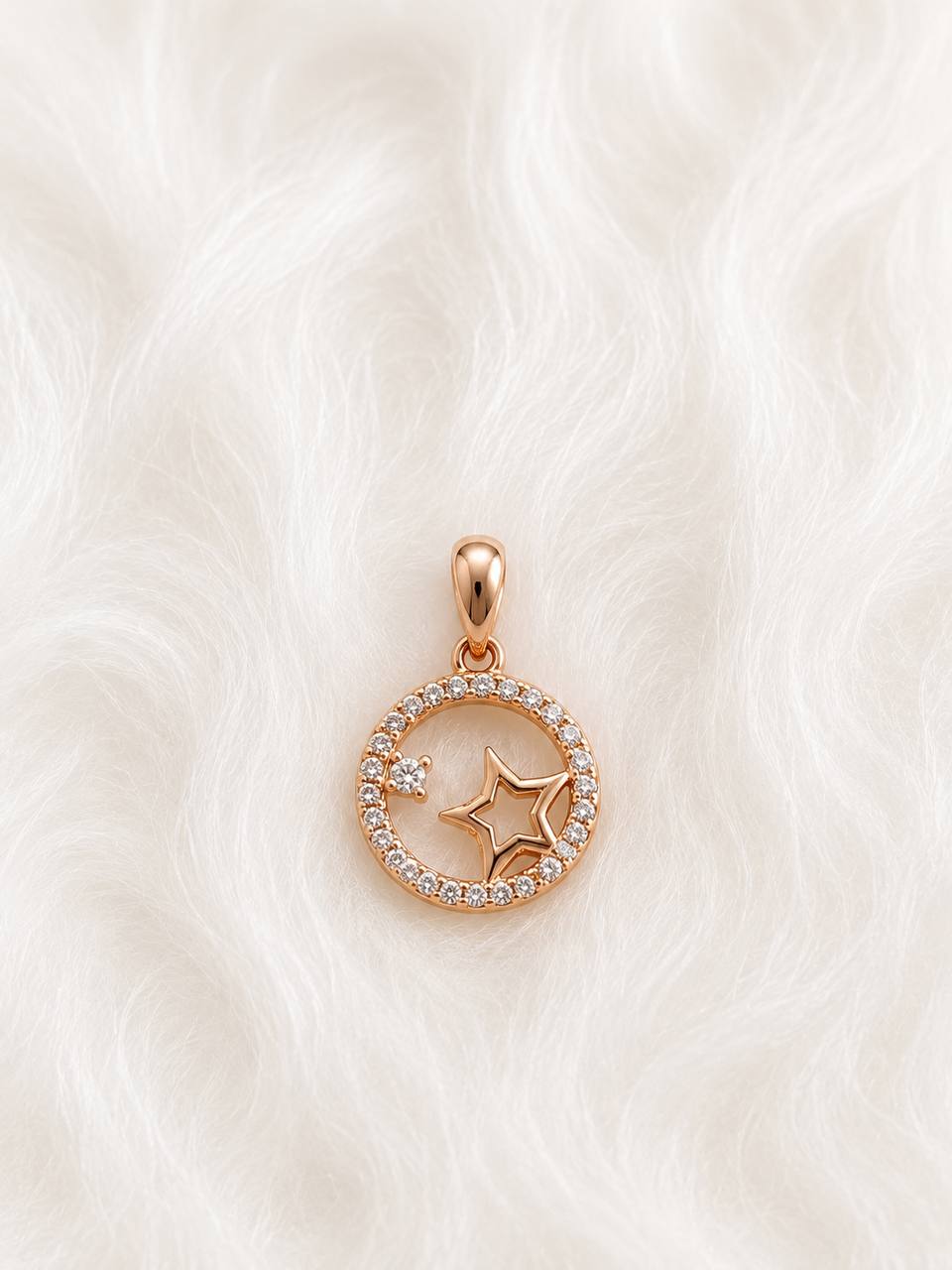 Silver round star with rosegold finish