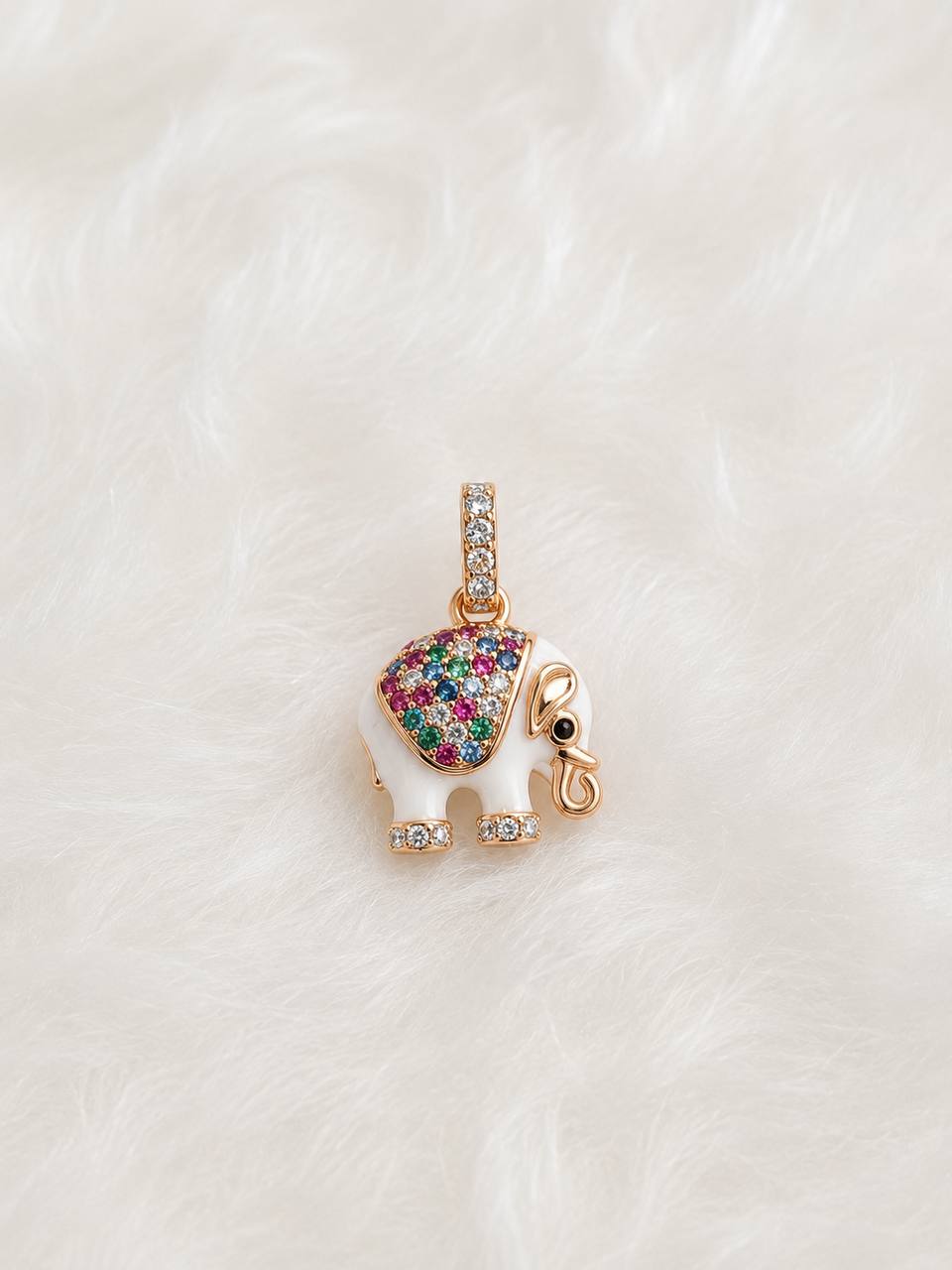 Silver elephant pendant with rosegold finish