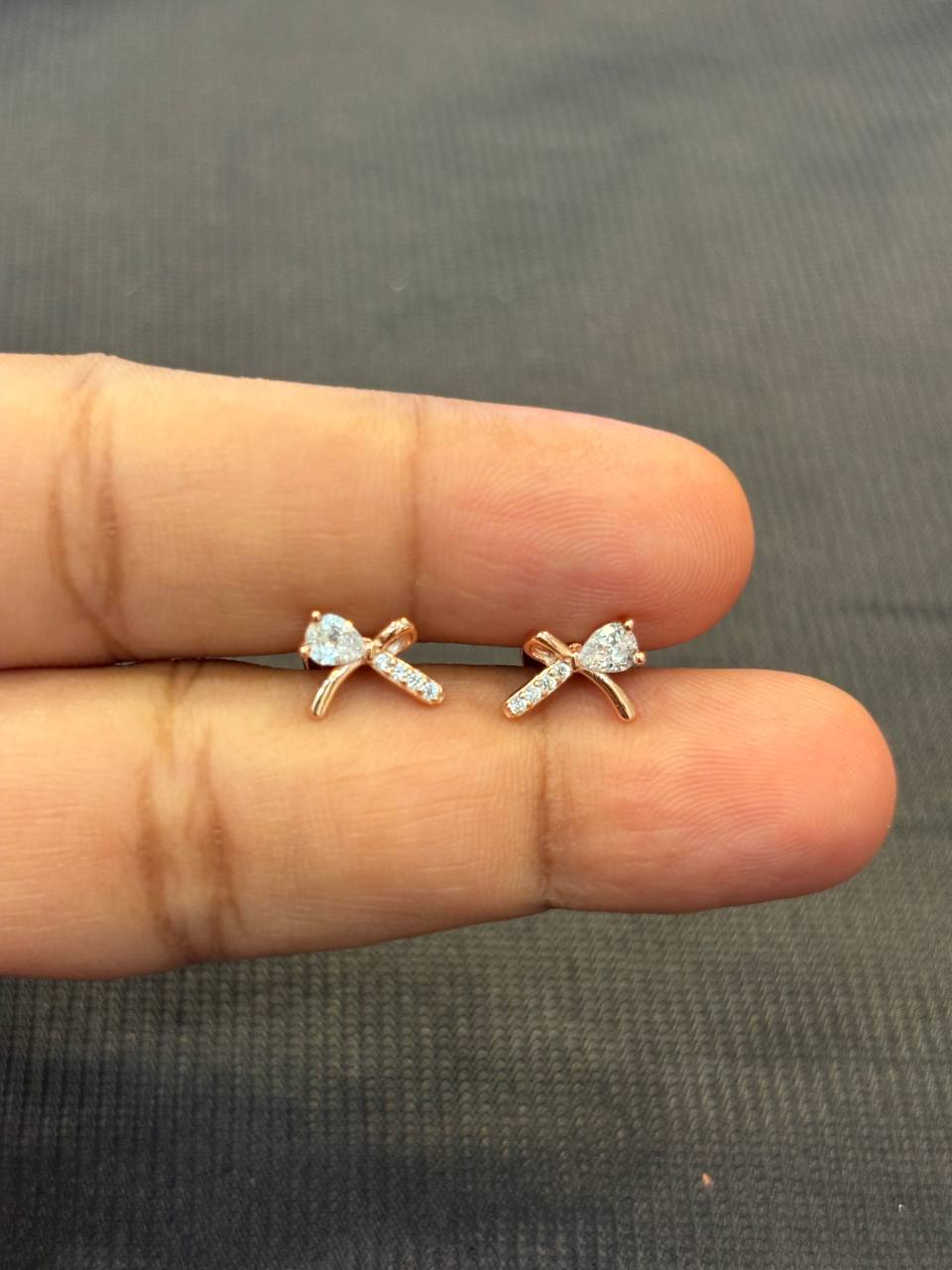 Silver ma stud with rosegold finish