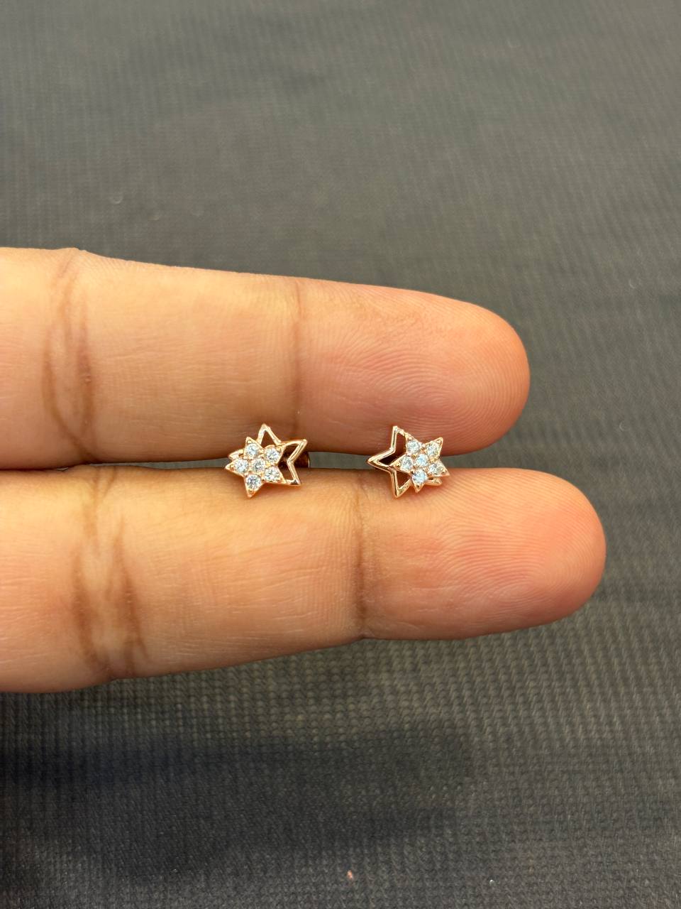 Silver double star stud with rosegold finish