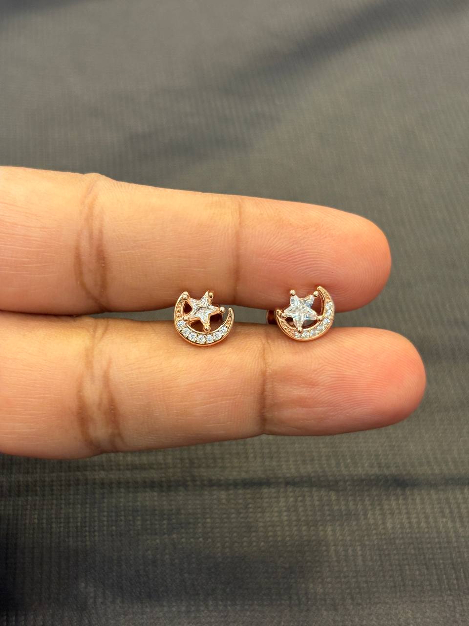 Silver nila crystal with rosegold finish