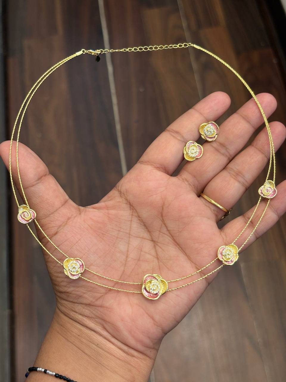 Silver kaniha necklace with gold finish