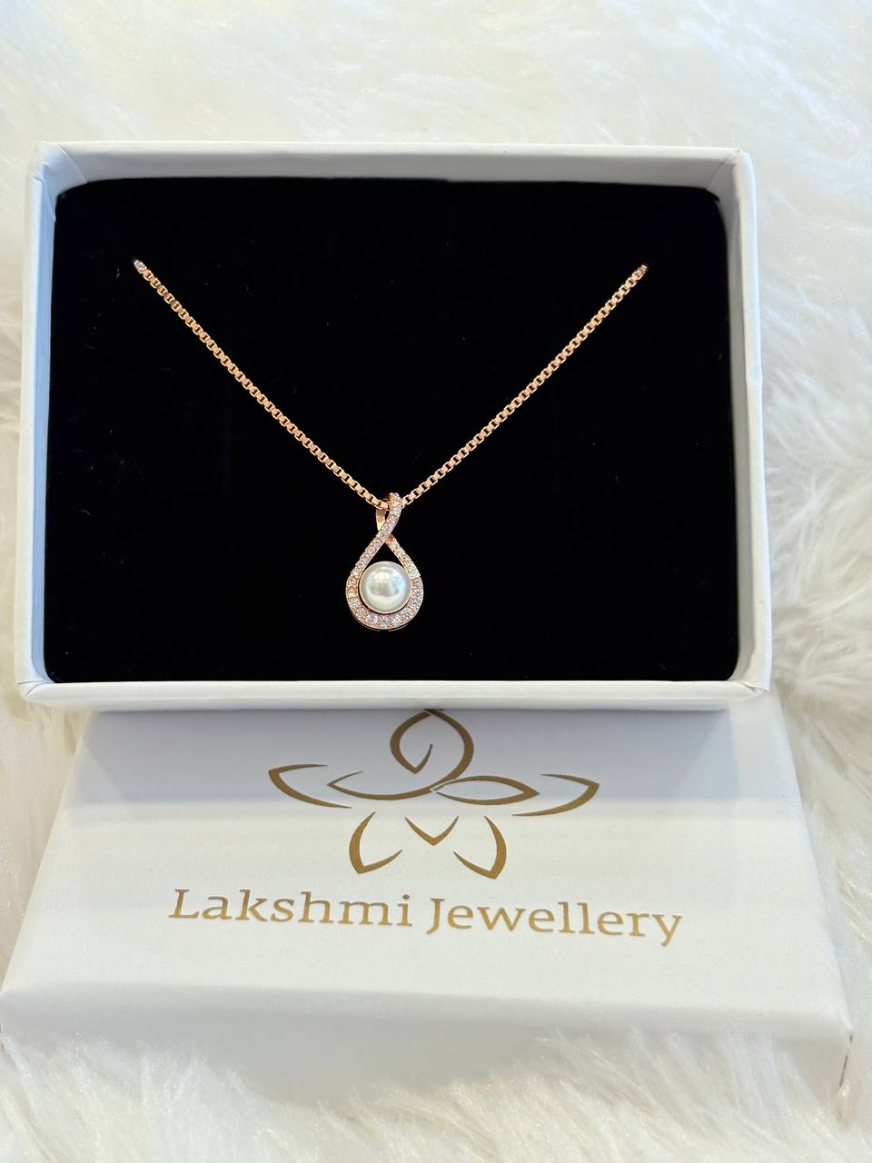 Silver pearl drop chain with rosegold finish