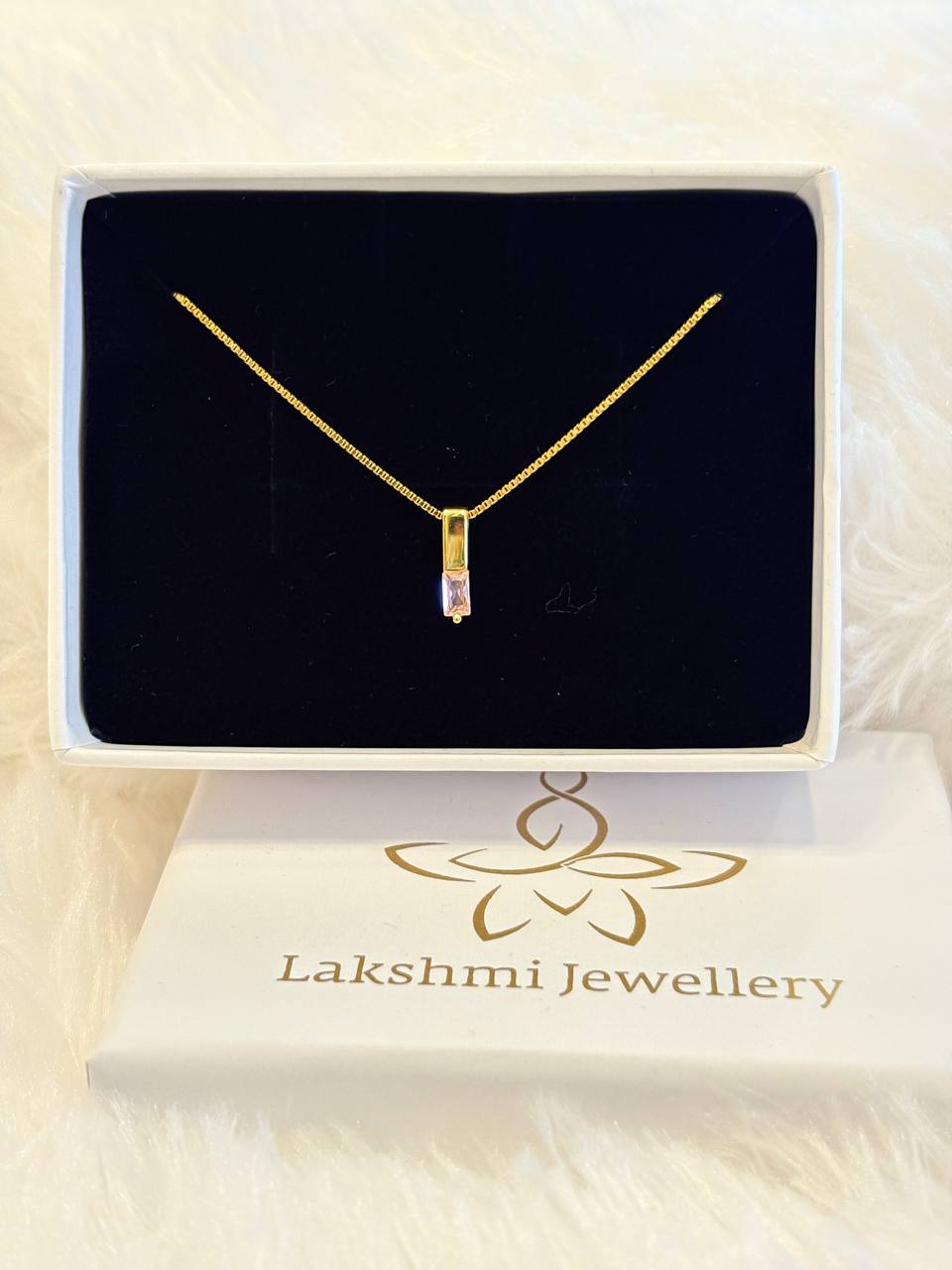 Silver agila chain with gold finish