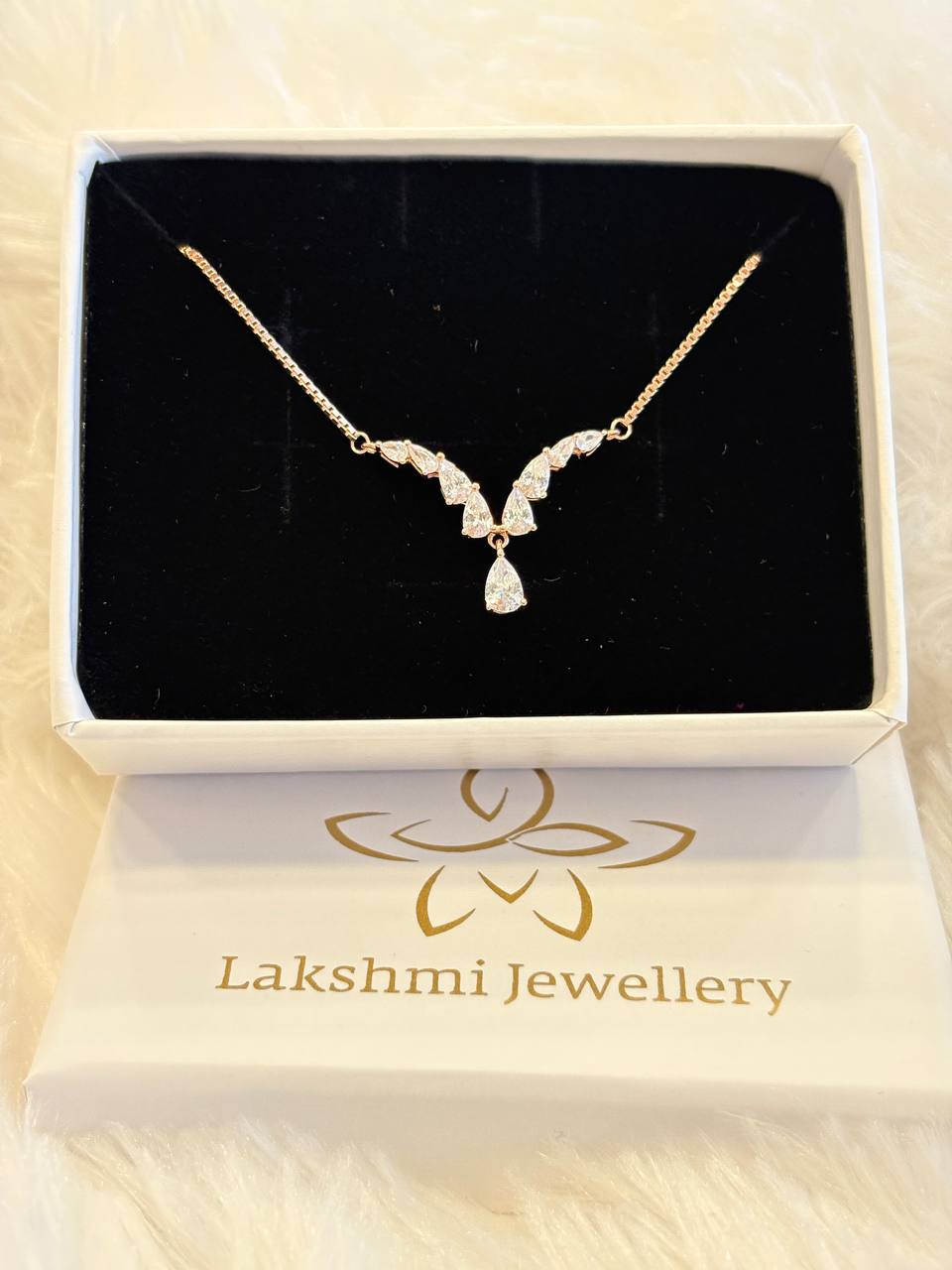 Silver anu chain with rosegold finish