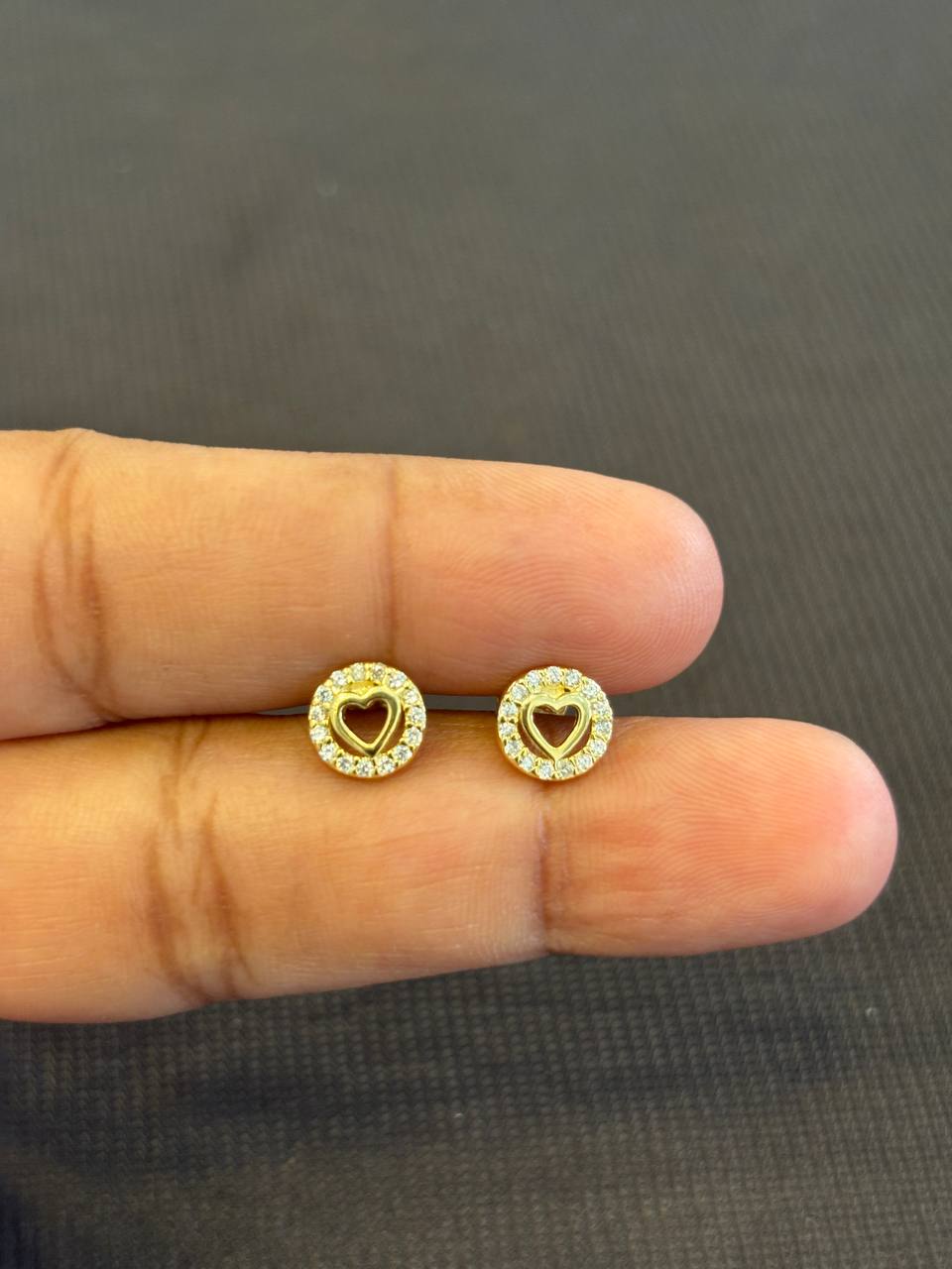 Silver heartt stud with gold finish