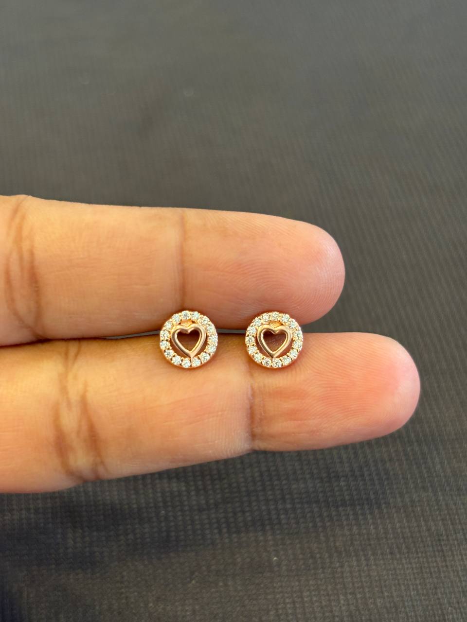 Silver heartt stud with rosegold finish