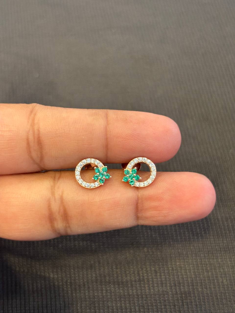 Silver green flower with rosegold finish