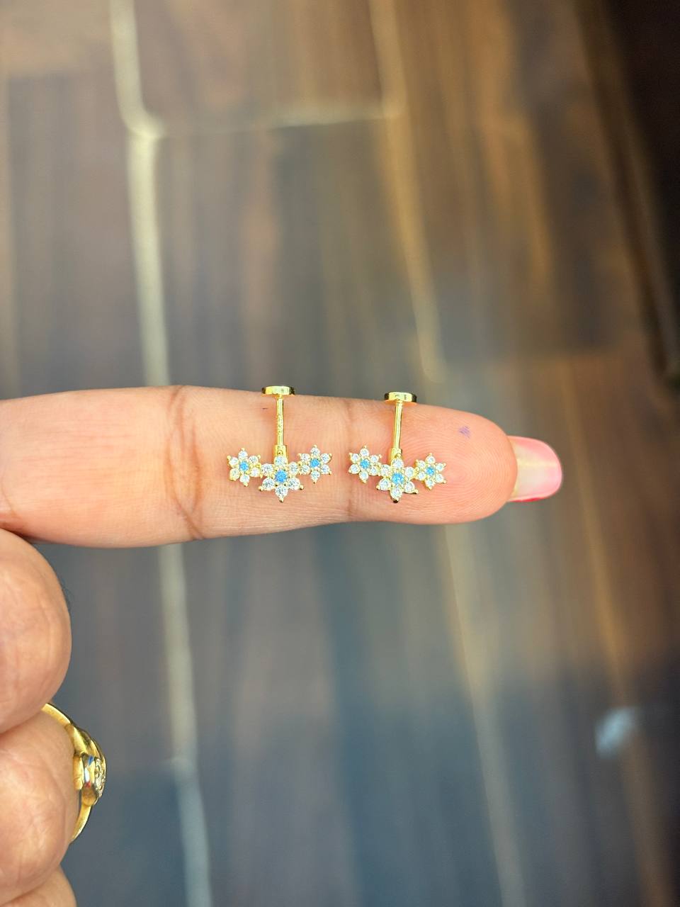 Silver imaiya blue bugdi with gold finish