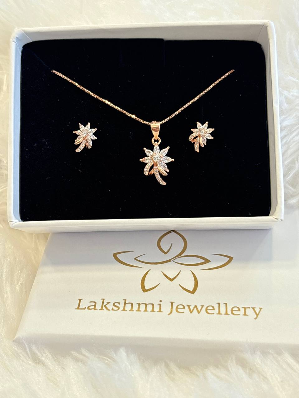 Silver deha set with rosegold finish