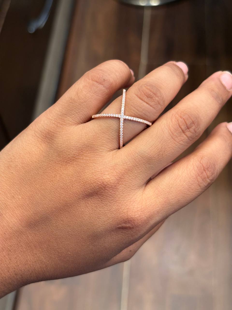 Silver X vangi ringg with rosegold finish