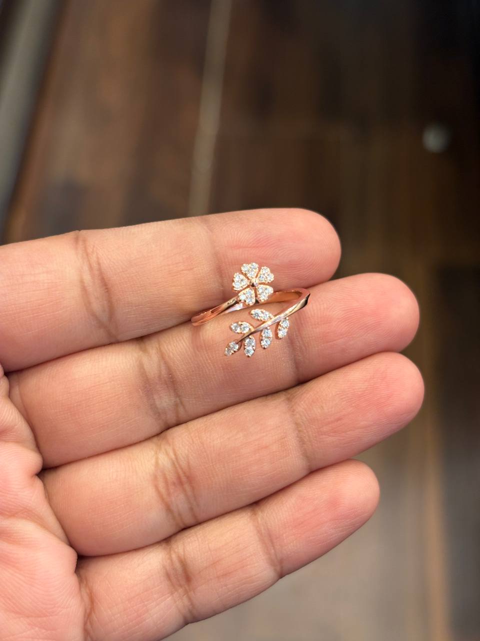 Silver floewr ring with rosegold finsh (adjustable)