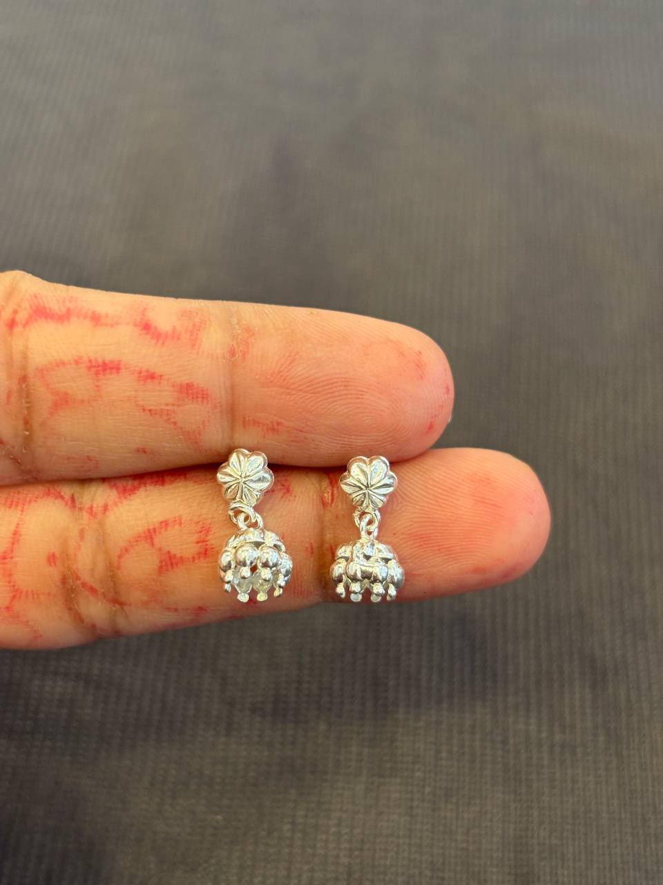 Silver plain jimiki stud