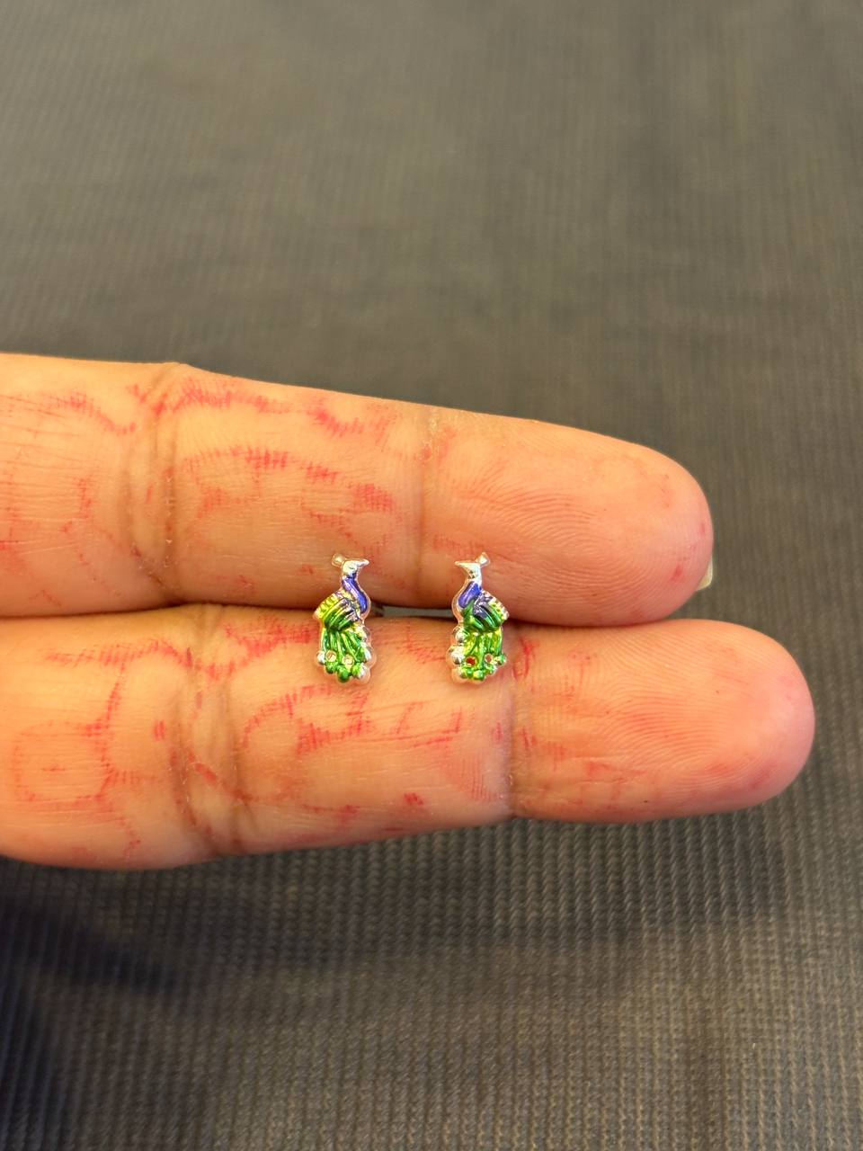 Silver peacock stud