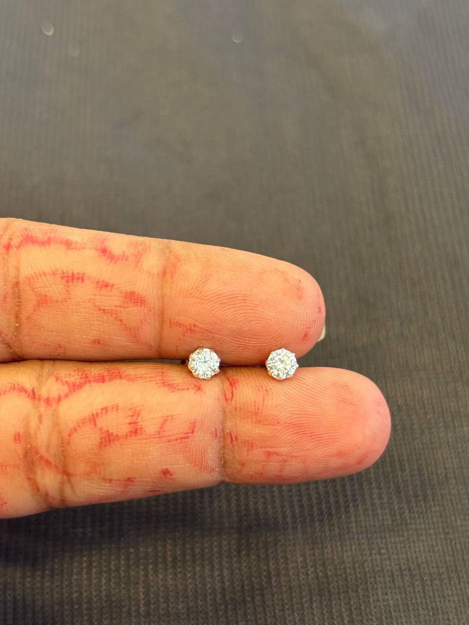 Silver 4 mm stone stud
