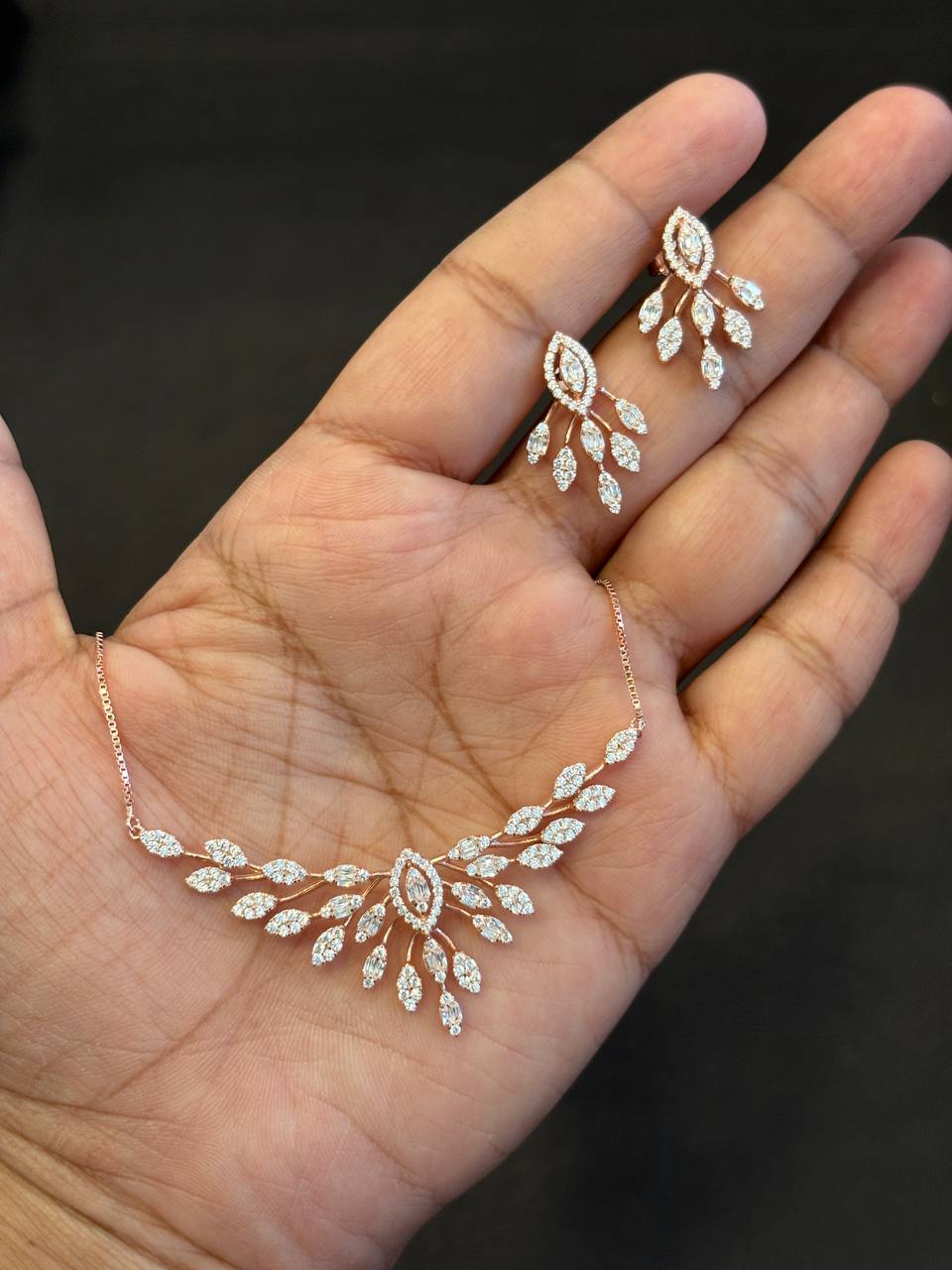 Silver idhaiya necklace with rosegold finish