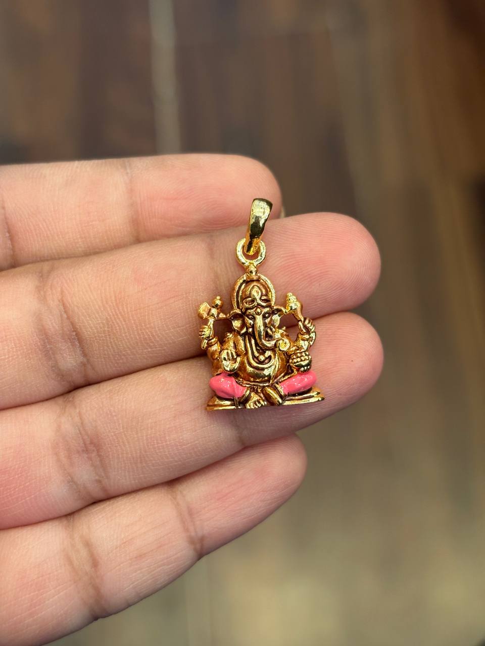 Silver vinayagar pink pendant with antique finish