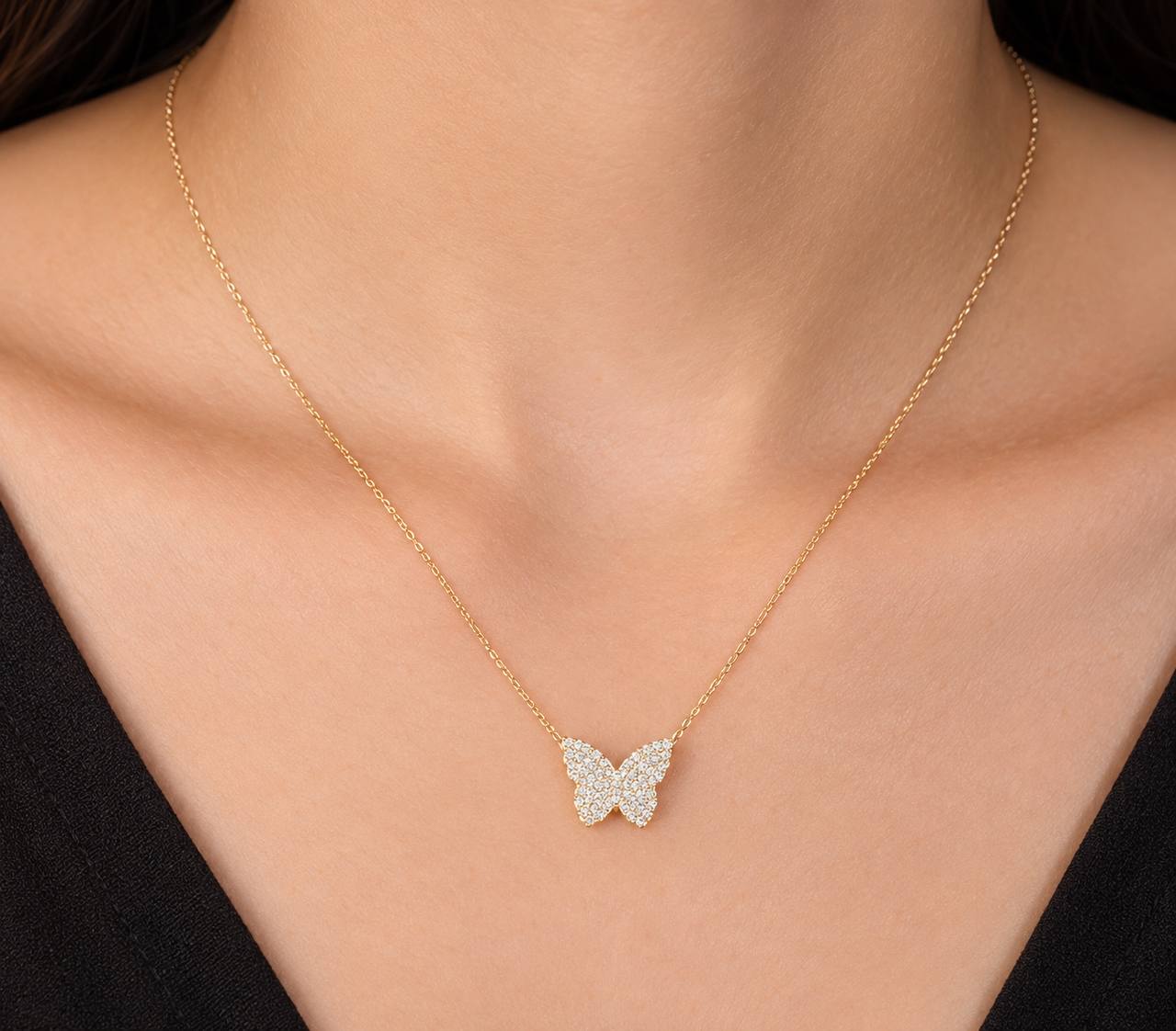 18 kt butterfly chain with rosegold finish