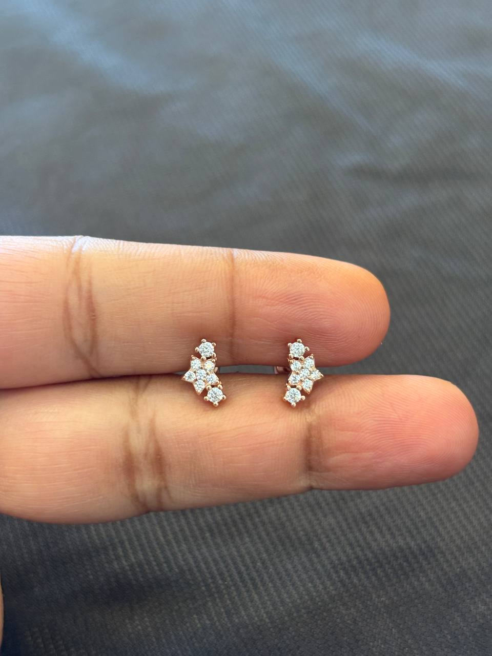 Silver ishani stud with rosegold finish