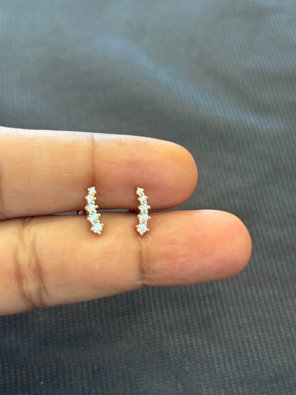Silver kavya stud with rosegold finish