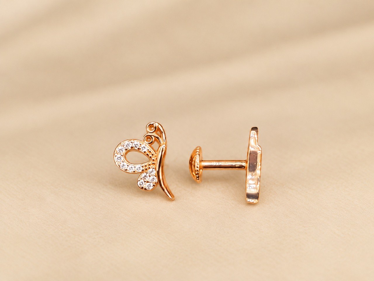 Silver stud with rosegold finish