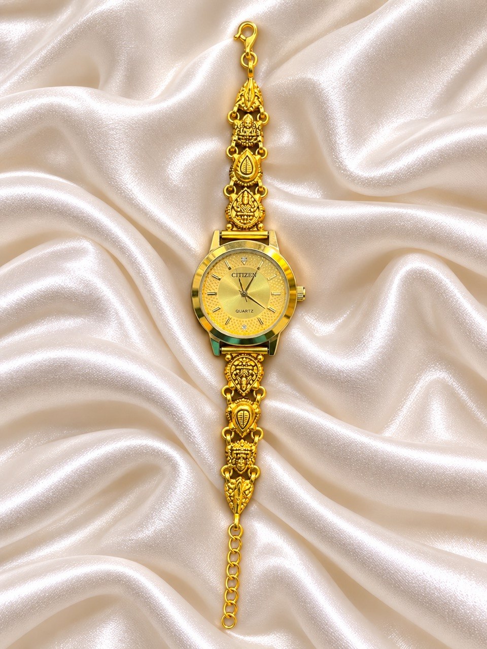 Silver vihana watch with antique finish