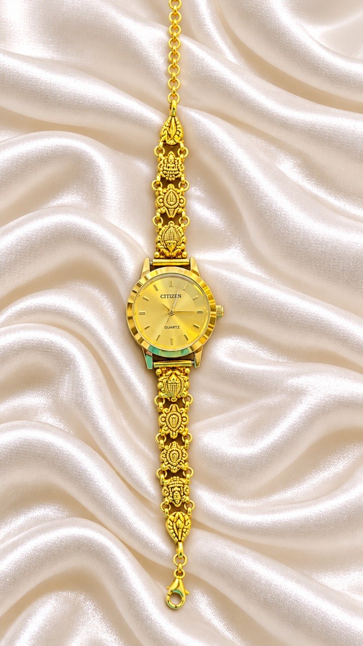 Silver kira watch with antique finish