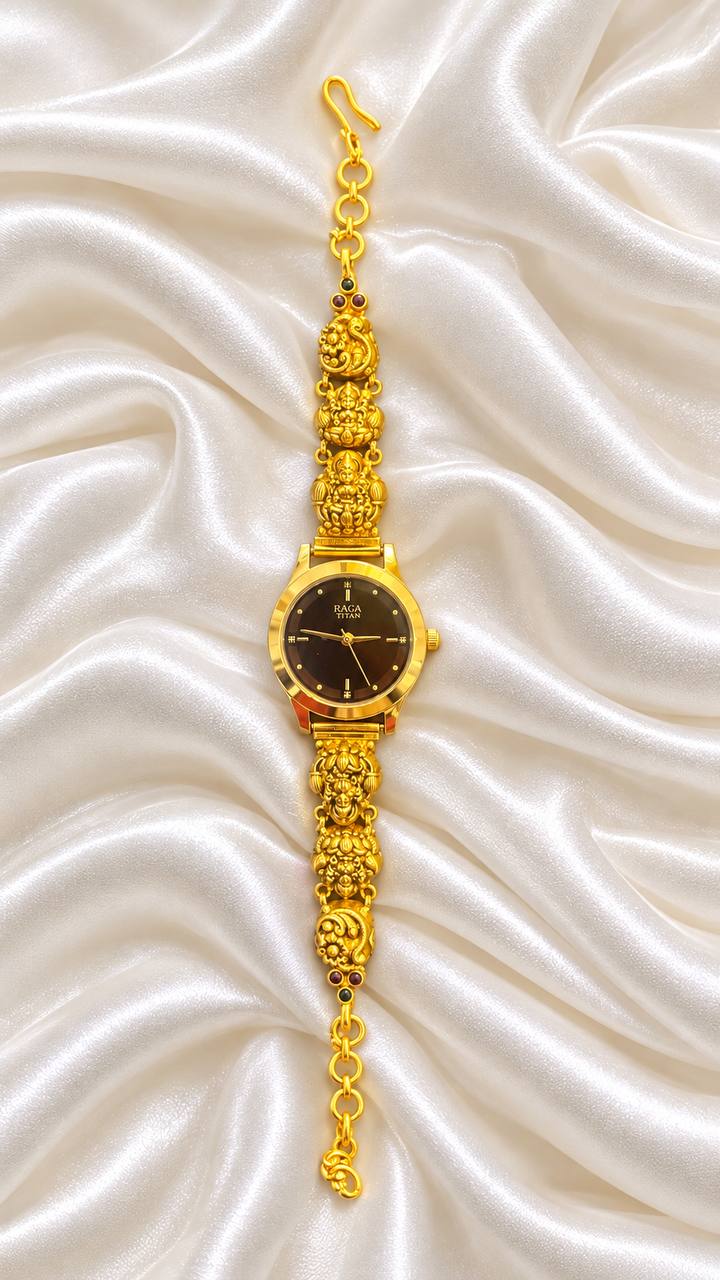 Silver kiara watch with antique finish