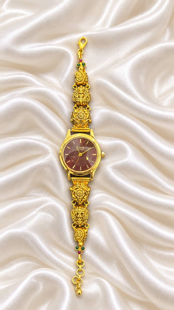 Silver oviya watch with antique finish