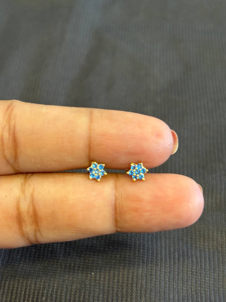 Silver zivara blue second stud with gold finish