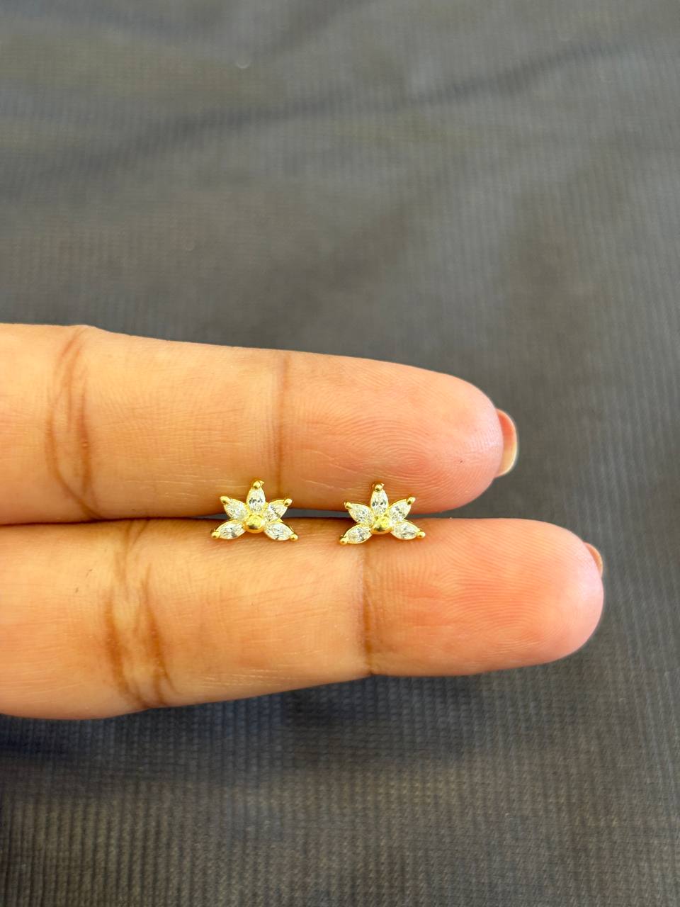 Silver iniya stud with gold finish