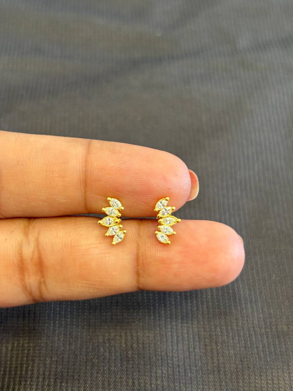 Silver aurielle stud with gold finish