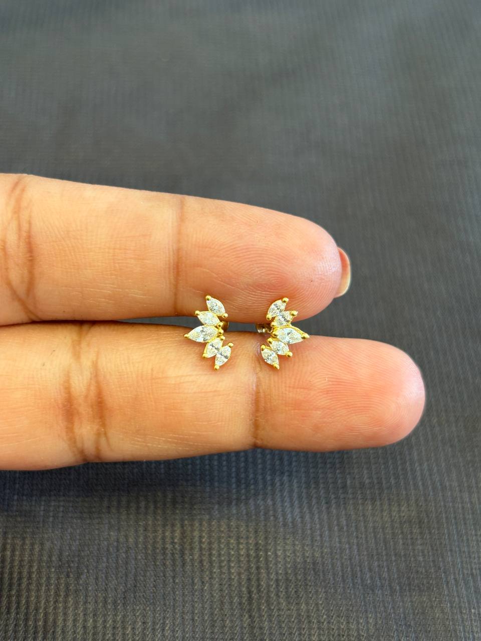 Silver elora stud with gold finish