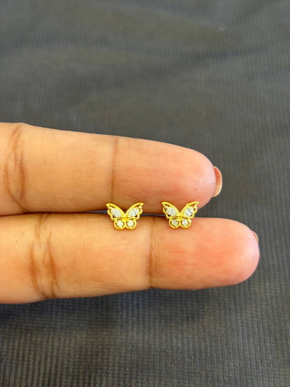 Silver zariya stud with gold finish