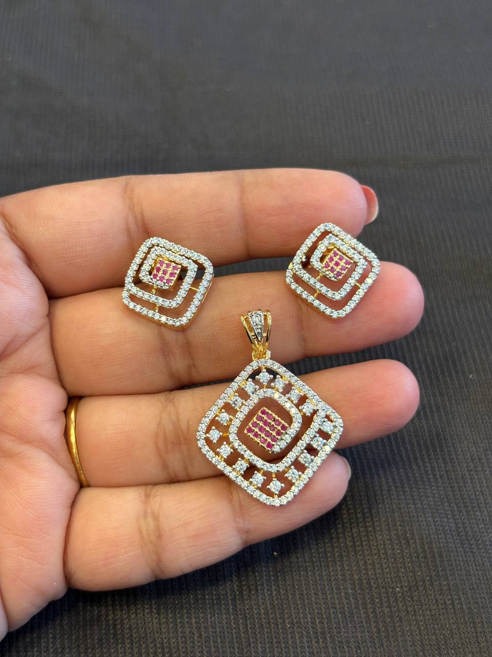 Silver thendral pink pendent set with gold finish(without chain)