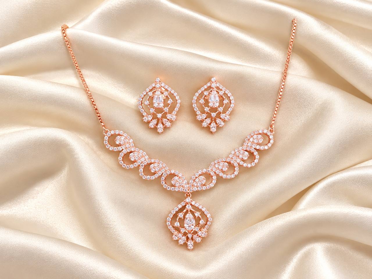 Silver ragavi necklaace with rosegold finish